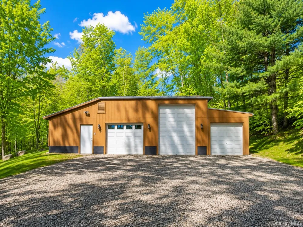 252 Crum Elbow Road Hyde Park, NY 12538