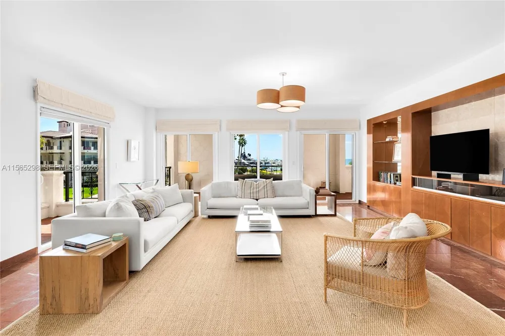 2221 Fisher Island Dr #3201 Miami Beach, FL 33109