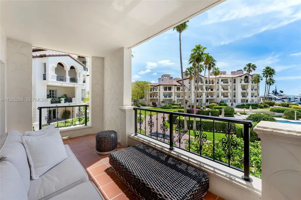 2221 Fisher Island Dr #3201 Miami Beach, FL 33109