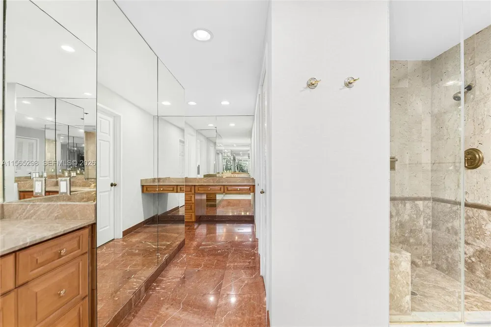 2221 Fisher Island Dr #3201 Miami Beach, FL 33109