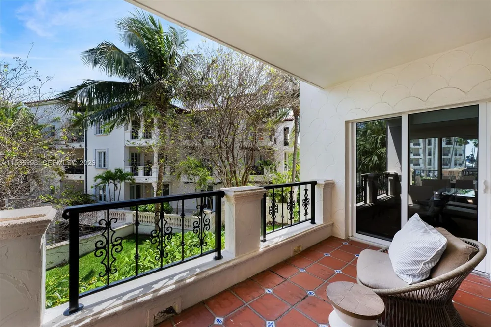2221 Fisher Island Dr #3201 Miami Beach, FL 33109
