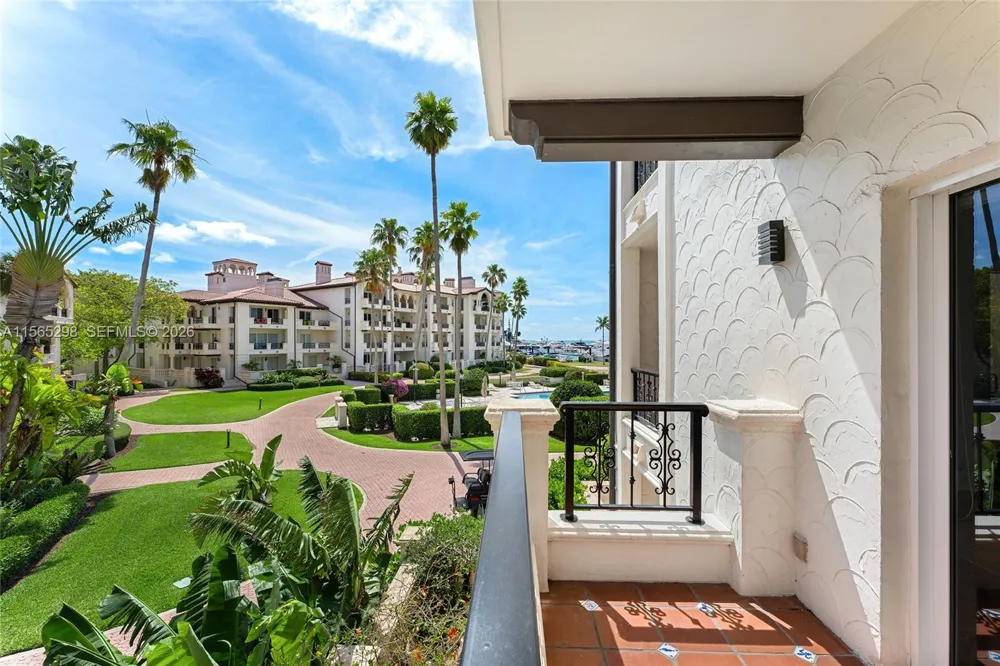 2221 Fisher Island Dr #3201 Miami Beach, FL 33109
