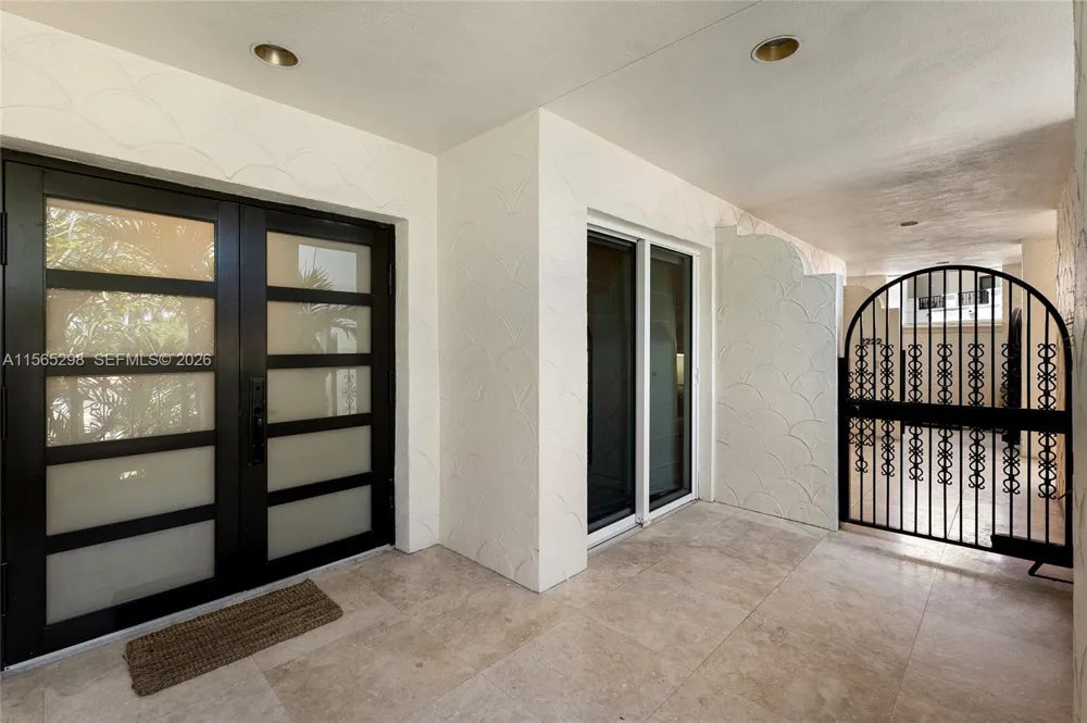 2221 Fisher Island Dr #3201 Miami Beach, FL 33109