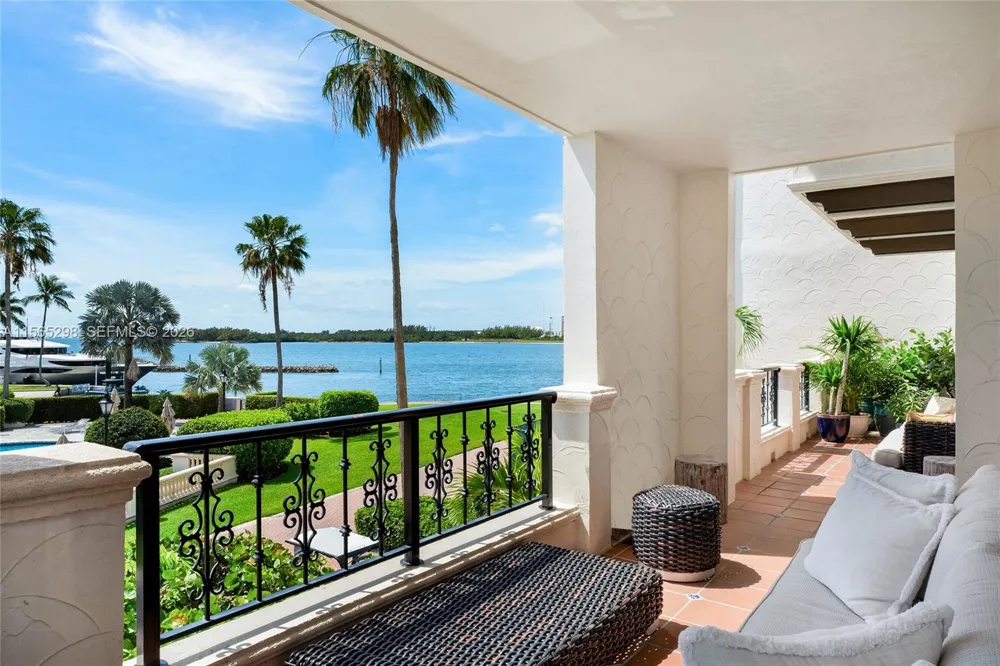 2221 Fisher Island Dr #3201 Miami Beach, FL 33109