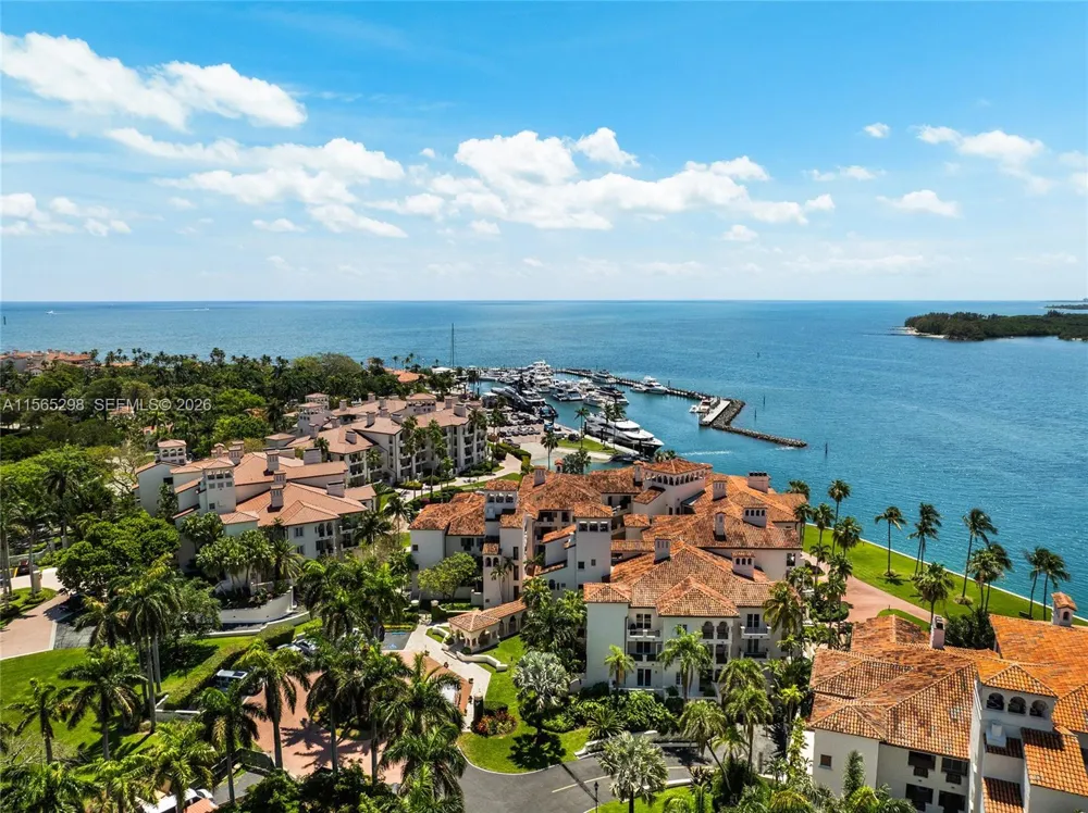 2221 Fisher Island Dr #3201 Miami Beach, FL 33109