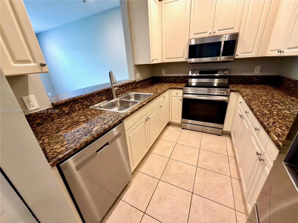 3909 White Peacock Ln Coconut Creek, FL 33073