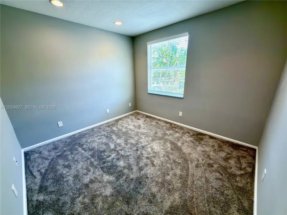 3909 White Peacock Ln Coconut Creek, FL 33073