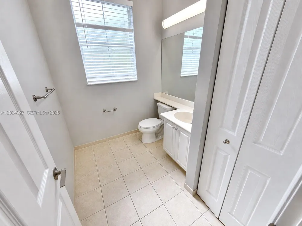3909 White Peacock Ln Coconut Creek, FL 33073