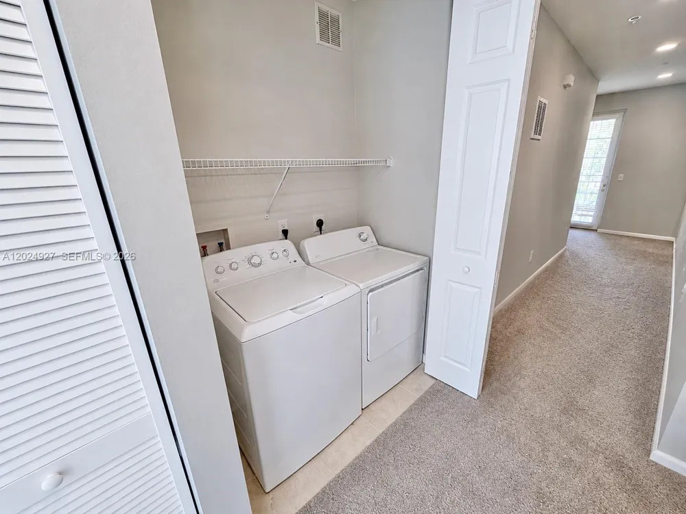 3909 White Peacock Ln Coconut Creek, FL 33073