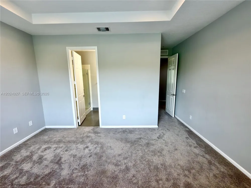 3909 White Peacock Ln Coconut Creek, FL 33073