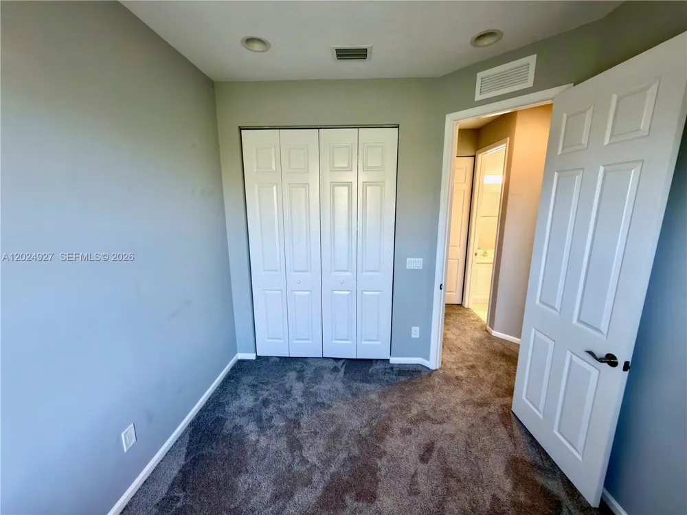 3909 White Peacock Ln Coconut Creek, FL 33073