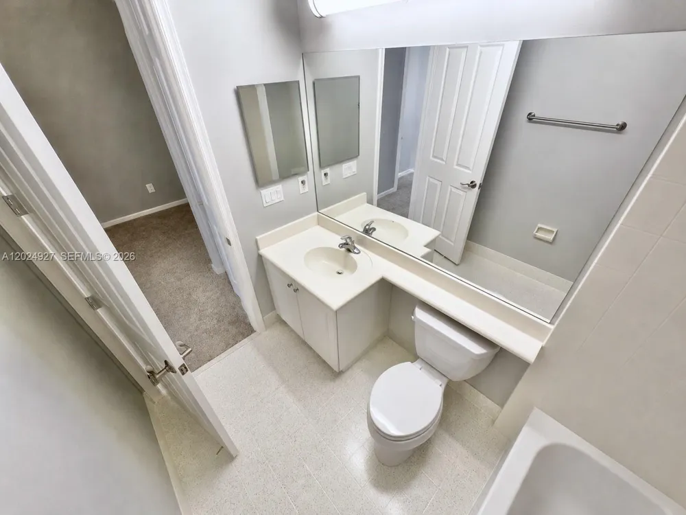 3909 White Peacock Ln Coconut Creek, FL 33073