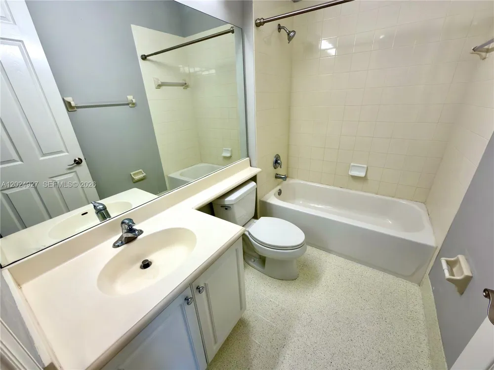 3909 White Peacock Ln Coconut Creek, FL 33073