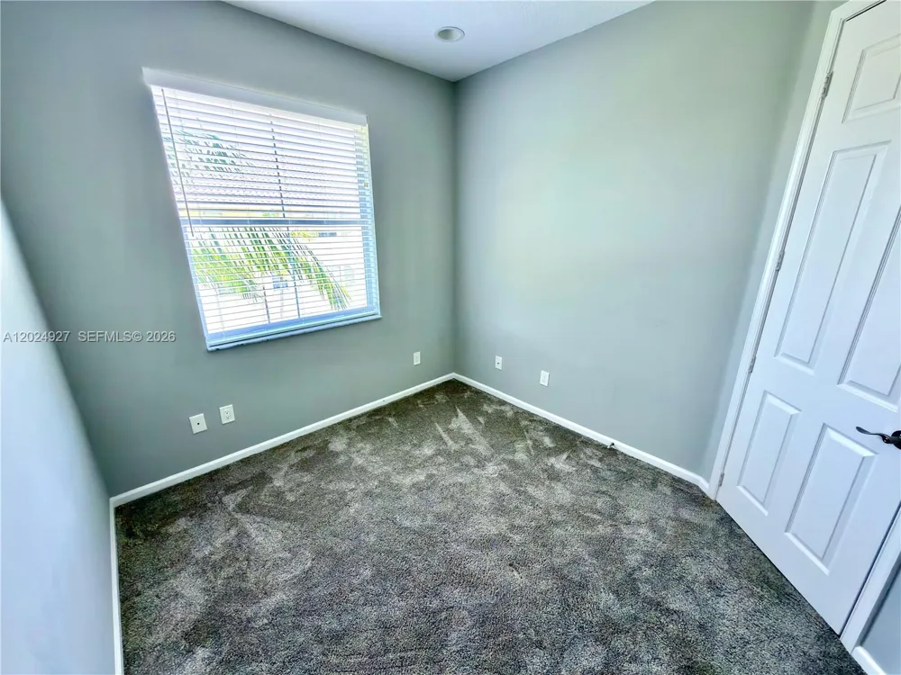 3909 White Peacock Ln Coconut Creek, FL 33073