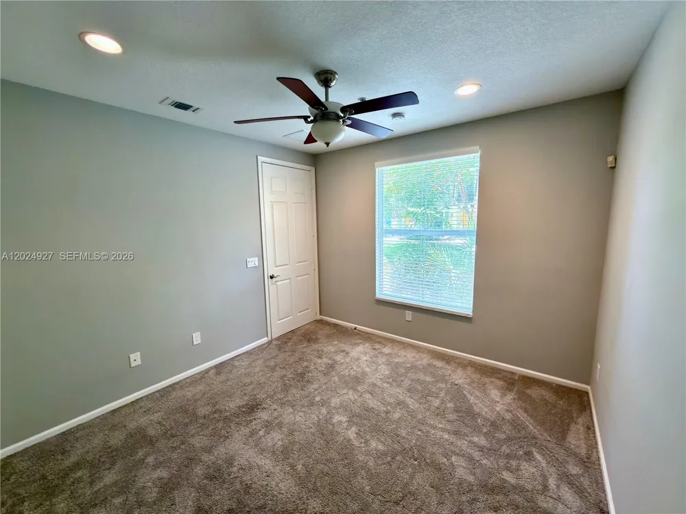 3909 White Peacock Ln Coconut Creek, FL 33073