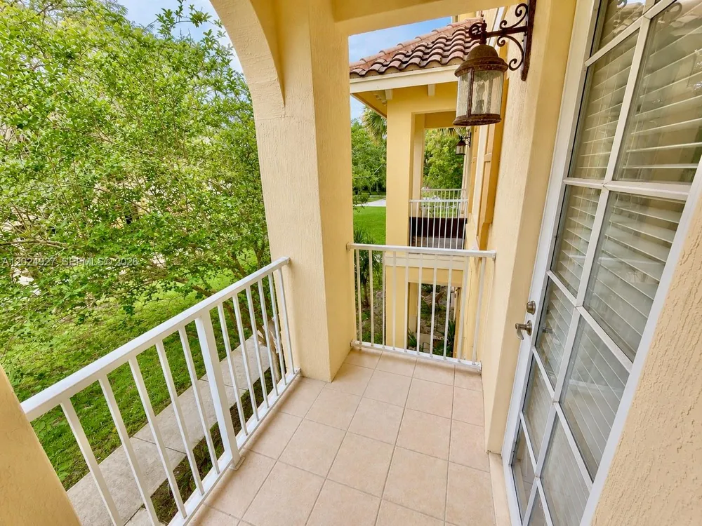 3909 White Peacock Ln Coconut Creek, FL 33073