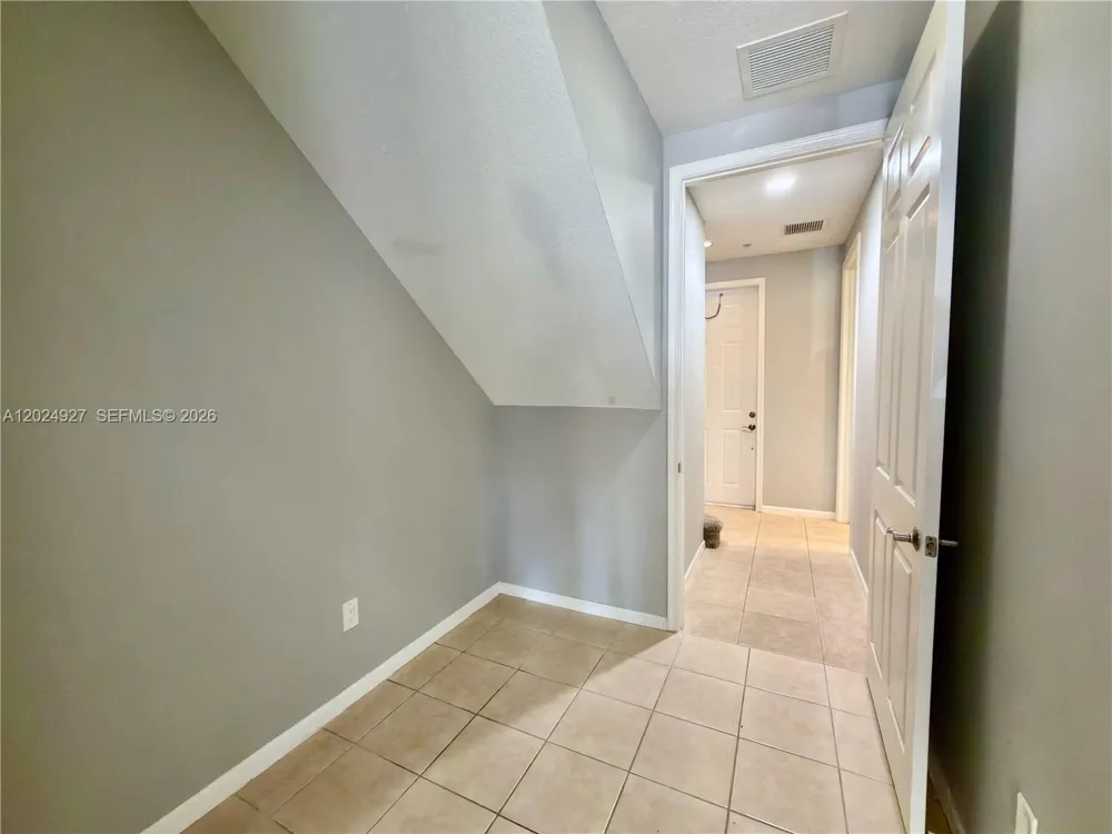 3909 White Peacock Ln Coconut Creek, FL 33073