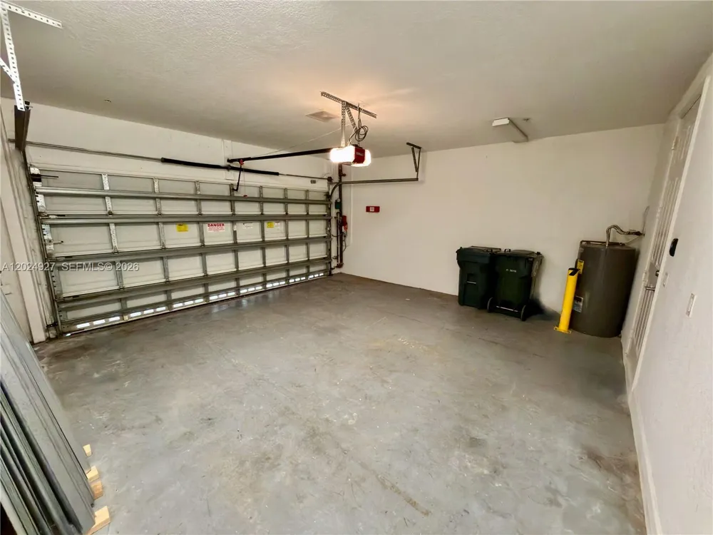3909 White Peacock Ln Coconut Creek, FL 33073