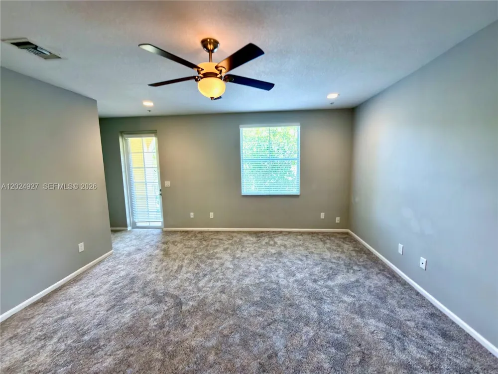 3909 White Peacock Ln Coconut Creek, FL 33073