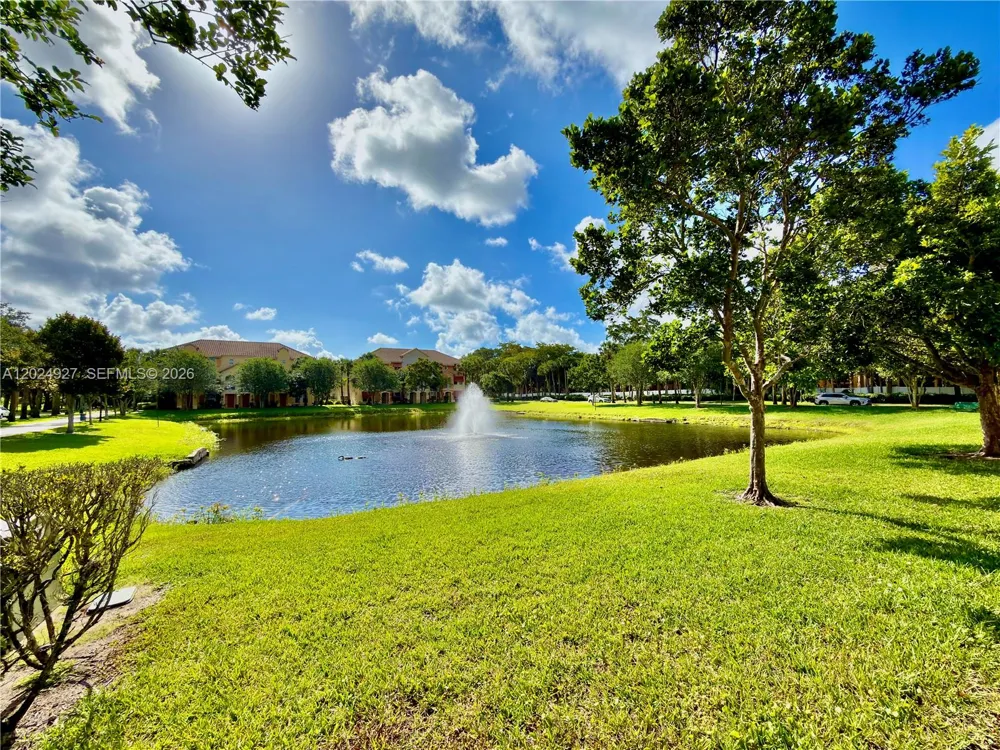 3909 White Peacock Ln Coconut Creek, FL 33073