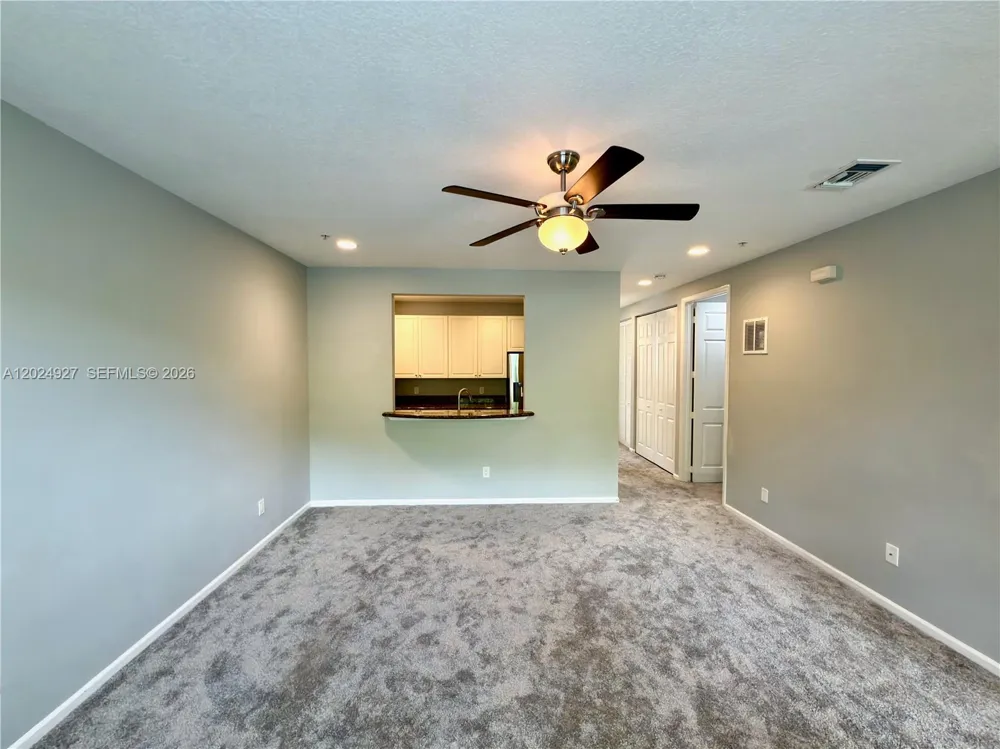 3909 White Peacock Ln Coconut Creek, FL 33073