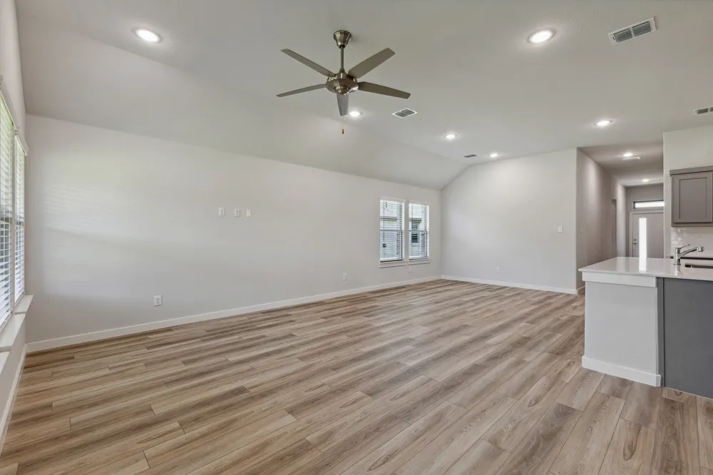 107 Malibu Hutto, TX 78634