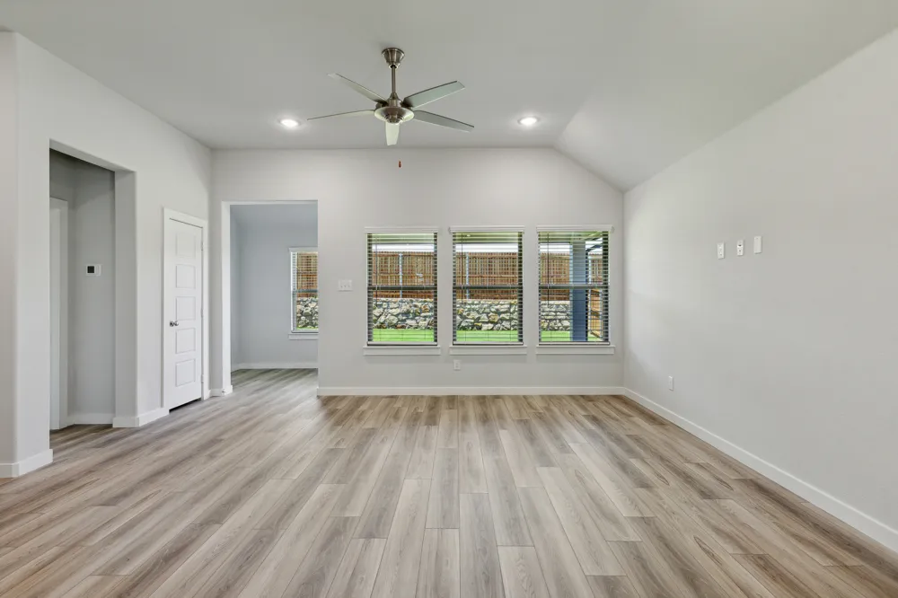 107 Malibu Hutto, TX 78634