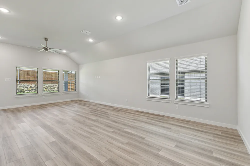 107 Malibu Hutto, TX 78634