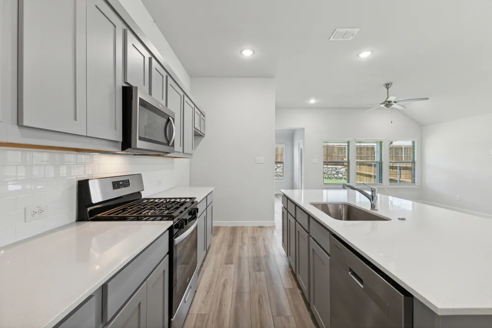 107 Malibu Hutto, TX 78634