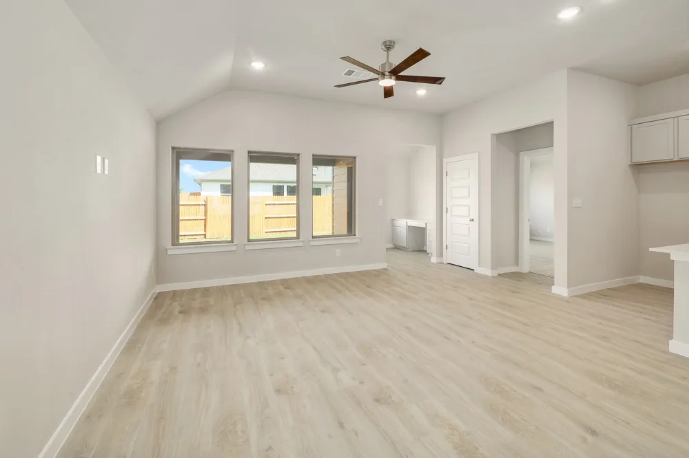 107 Malibu Hutto, TX 78634