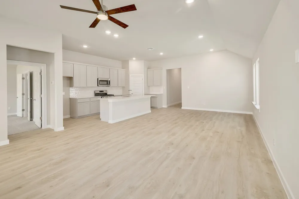 107 Malibu Hutto, TX 78634