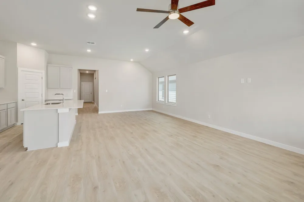 107 Malibu Hutto, TX 78634