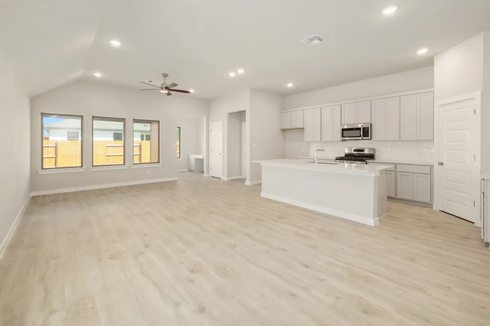 107 Malibu Hutto, TX 78634