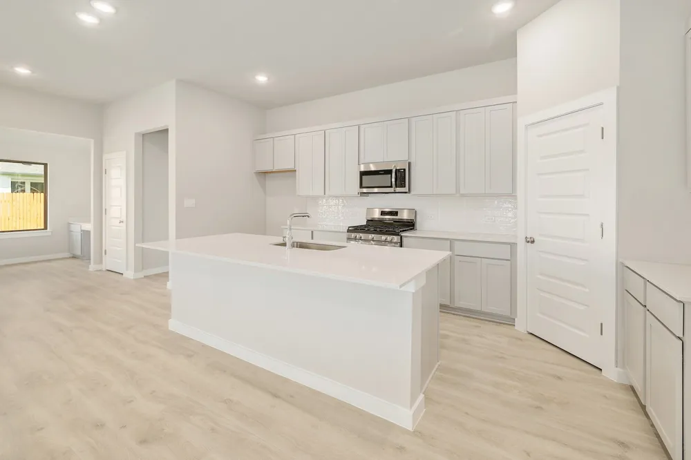 107 Malibu Hutto, TX 78634