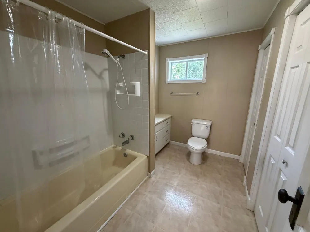 231 10th Avenue Worthington, MN 56187