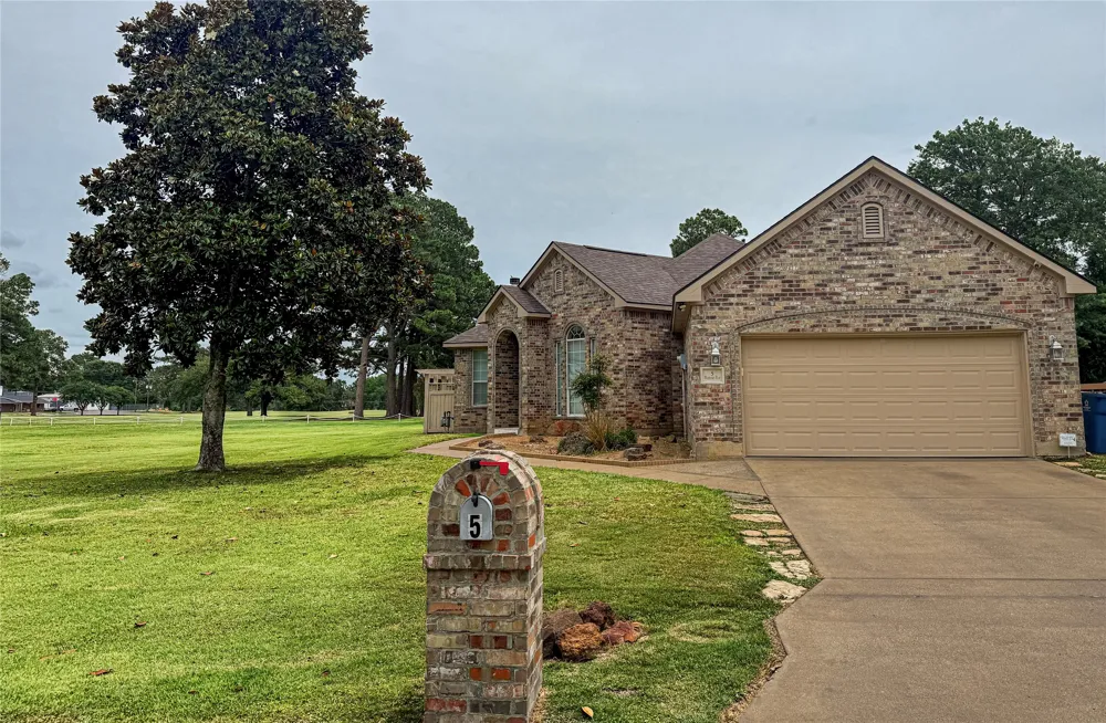 5 Woodlawn Way Star Harbor, TX 75148