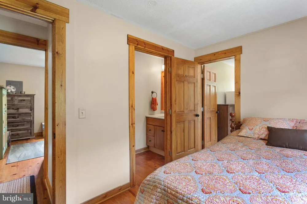 21117 MINE MOUNTAIN Bergton, VA 22811