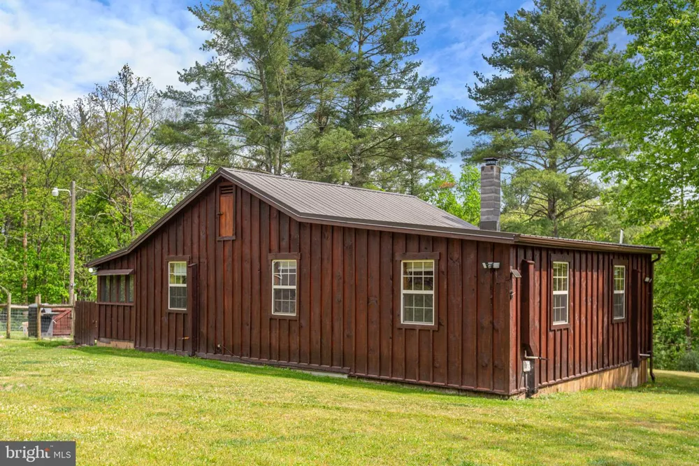 21117 MINE MOUNTAIN Bergton, VA 22811