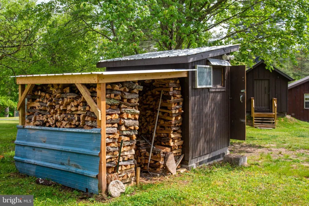 21117 MINE MOUNTAIN Bergton, VA 22811