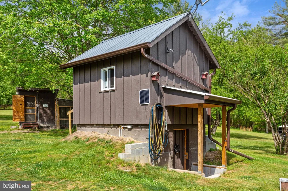 21117 MINE MOUNTAIN Bergton, VA 22811
