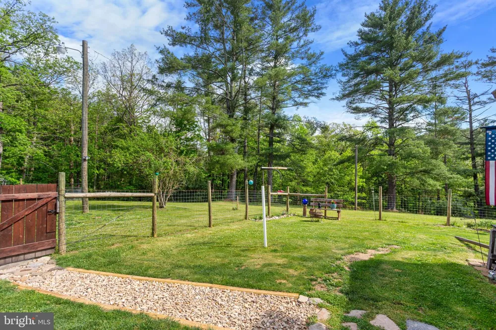 21117 MINE MOUNTAIN Bergton, VA 22811