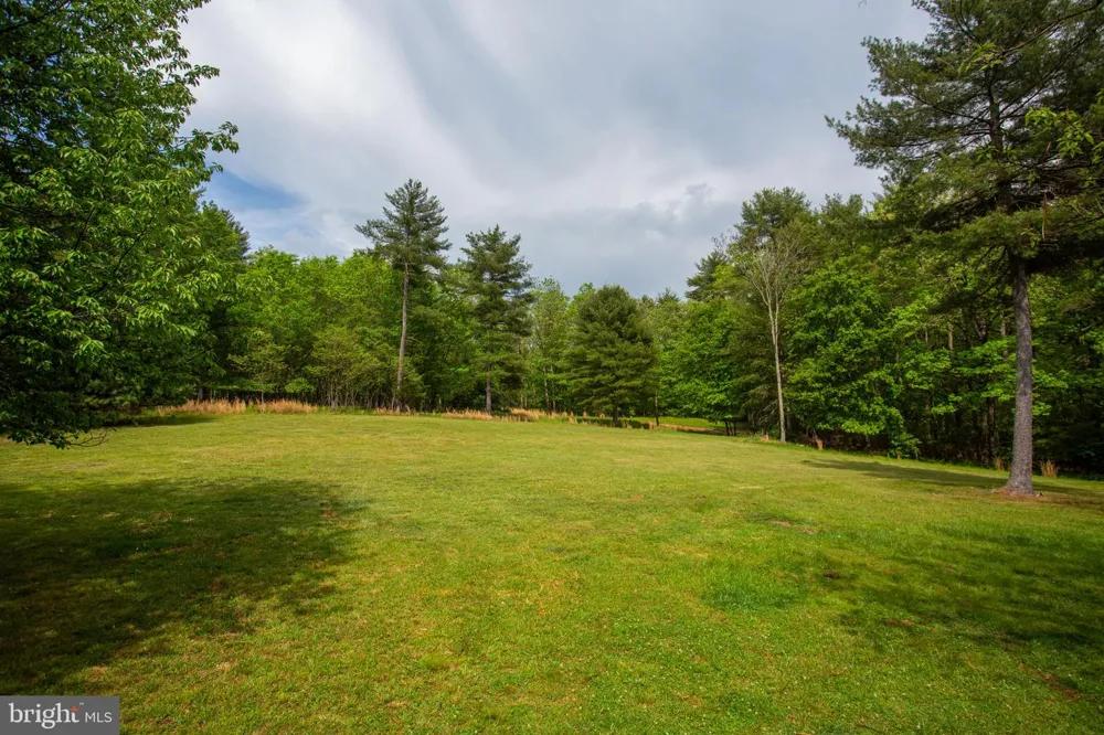 21117 MINE MOUNTAIN Bergton, VA 22811