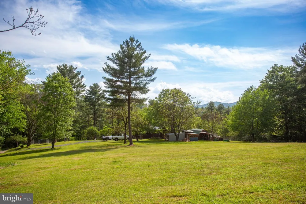 21117 MINE MOUNTAIN Bergton, VA 22811