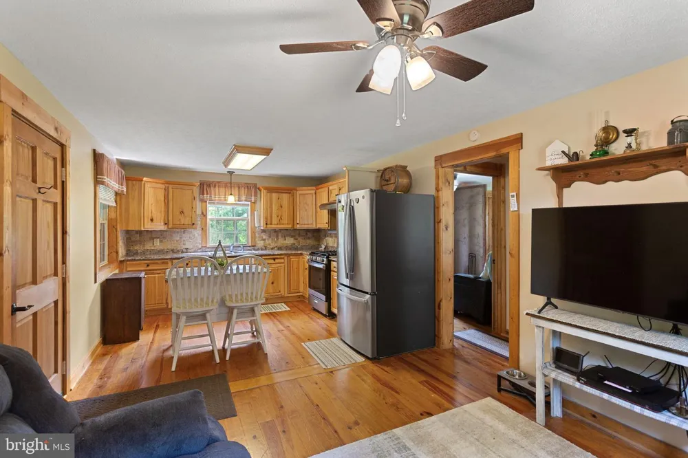 21117 MINE MOUNTAIN Bergton, VA 22811