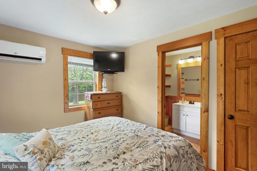 21117 MINE MOUNTAIN Bergton, VA 22811