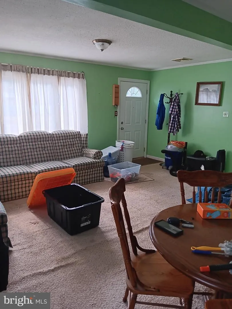 308 SHERWOOD DRIVE Williamstown, NJ 08094