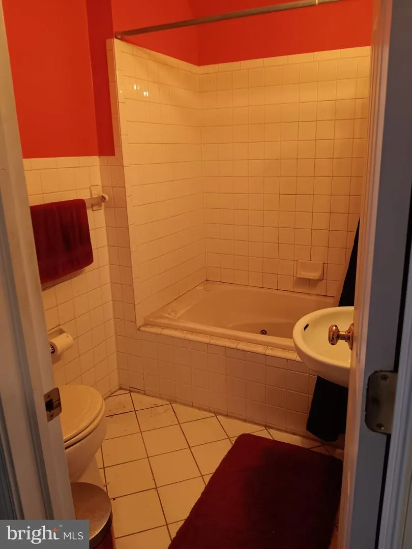 308 SHERWOOD DRIVE Williamstown, NJ 08094