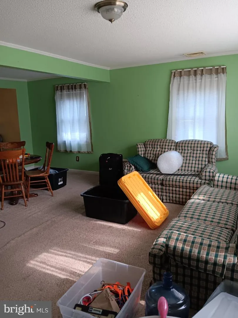 308 SHERWOOD DRIVE Williamstown, NJ 08094