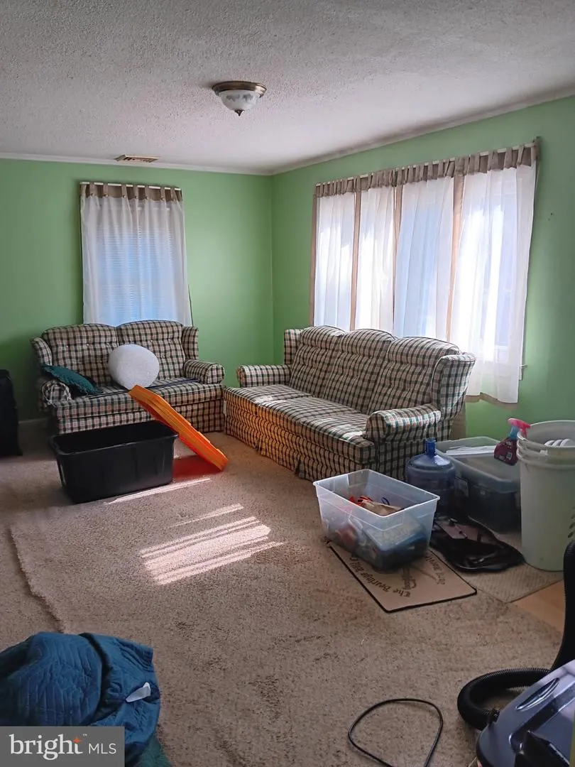 308 SHERWOOD DRIVE Williamstown, NJ 08094