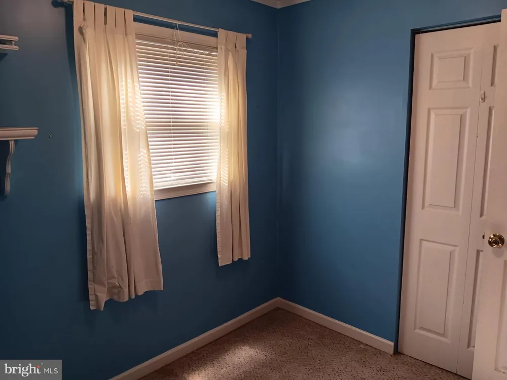 308 SHERWOOD DRIVE Williamstown, NJ 08094